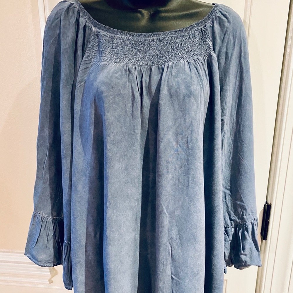 NWT Versona Garment Washed top